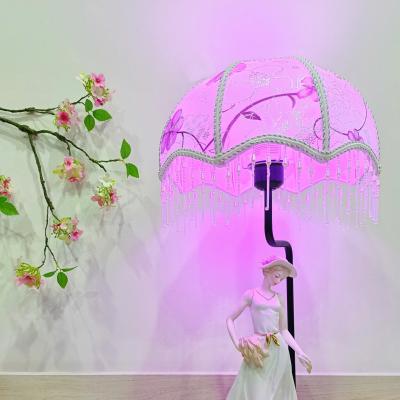 ĐÈN PHONG CÁCH CHÂU ÂU – CÔ GÁI VÀ CHÚ CỪU NON